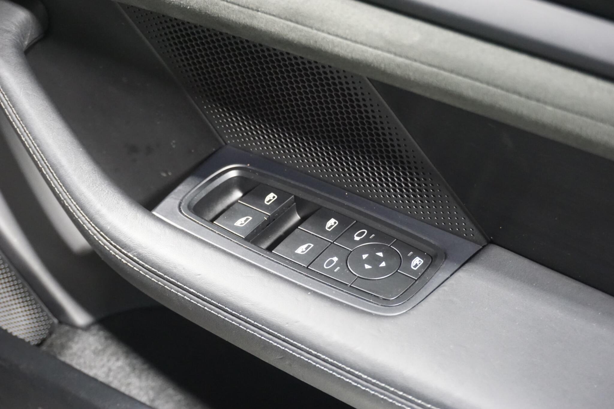 Porsche Taycan Performance Plus 93.4kWh GTS Sport Turismo 5dr Electric Auto 4WD (11kW Charger) (598 ps)